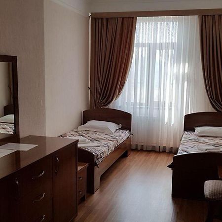 Gym Inn Tashkent Ngoại thất bức ảnh