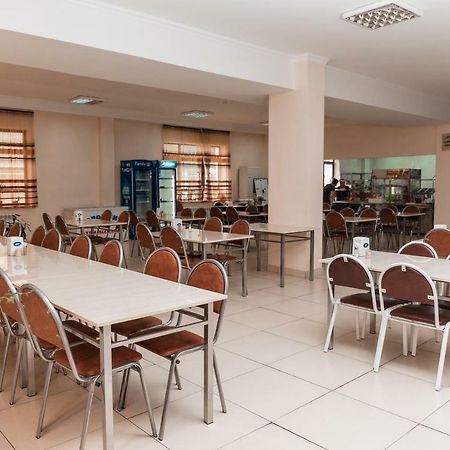 Gym Inn Tashkent Ngoại thất bức ảnh