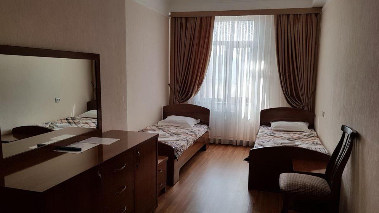 Gym Inn Tashkent Ngoại thất bức ảnh