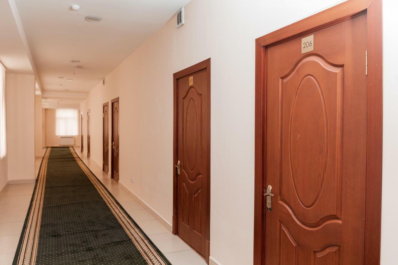 Gym Inn Tashkent Ngoại thất bức ảnh